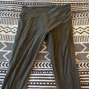 Athleta salutation 7/8" leggings